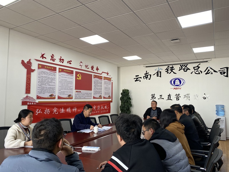 李榮峰調(diào)研第三直管項(xiàng)目部.jpg